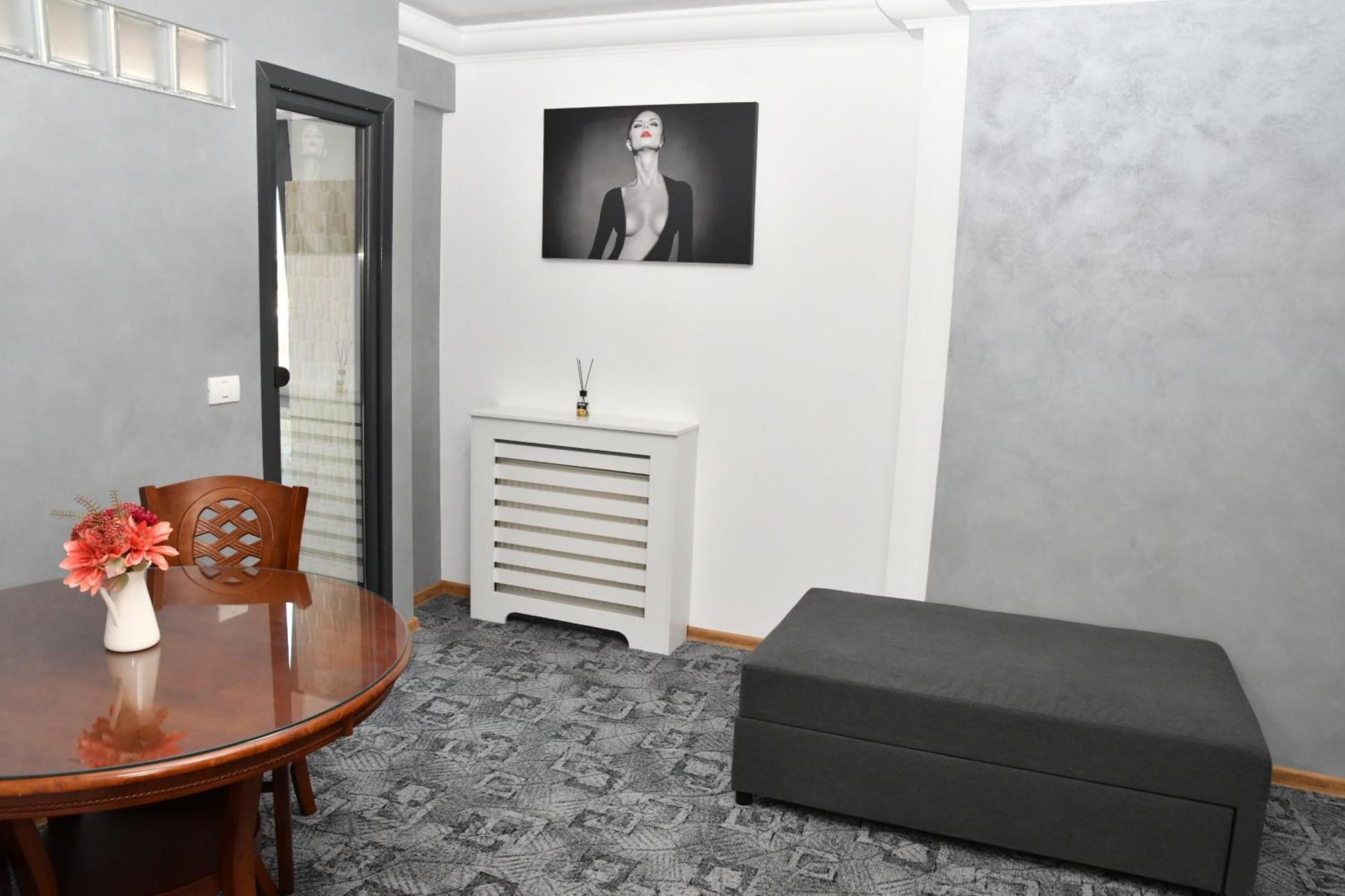 Apartament Luxury - Promenada Mall 克拉奥华 外观 照片